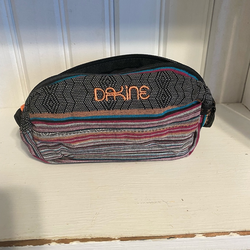 Dakine travel pouch
